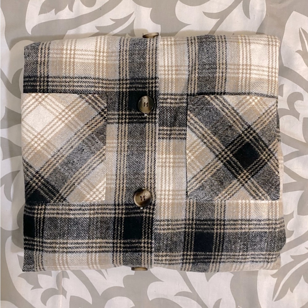 🆕LAST ONE!🛍 Trendy Plaid Button Front Hooded Shacket - Picture 4 of 5